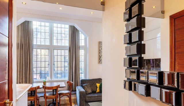 Griffin House Hotel