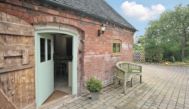 Groom's Cottage - E5398