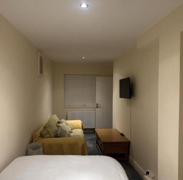 Ground Floor Ensuite Double Room
