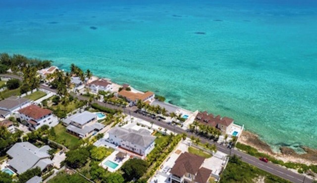 Guest House Ocean View! Attached to 6 bedroom vacation home. 15 min to Atlantis!