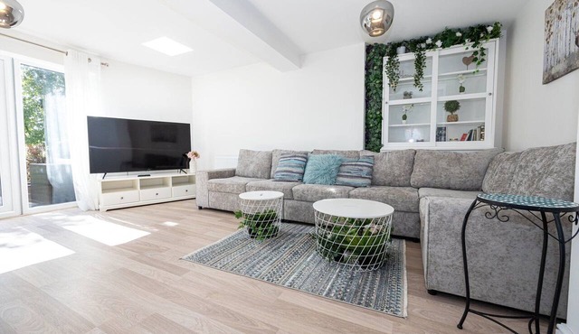 GuestReady - A Haven by the River