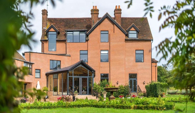 Guildford Manor Hotel & Spa