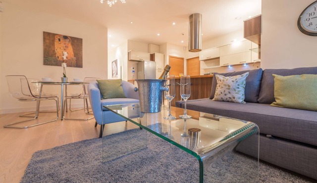 Hampden Apartments - The Catherine