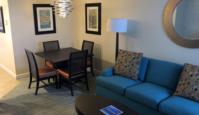 Harborside Resort, Atlantis, 2 bdrm lockoff Villa, sleeps 8, wristbands included
