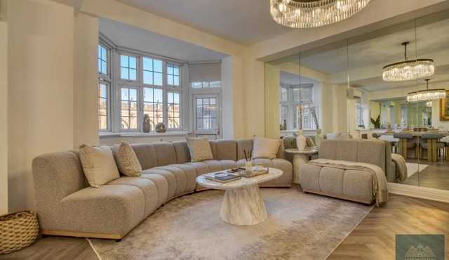 Harrods View 2BR Luxury Apartment | London Stay