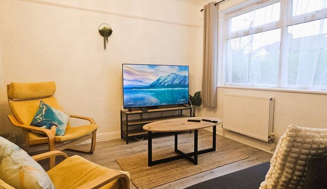Harrow 2-Bed Deluxe Garden Flat Free Parking Near Queensbury Tube
