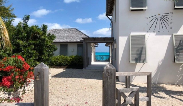 Hawksbill House - Private Waterfront Home with Unparalleled Views