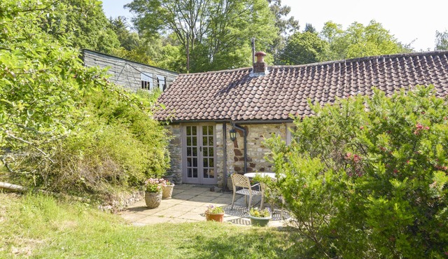 HAYLOFT AT MAGNOLIA LAKE, family friendly, with open fire in Dawlish