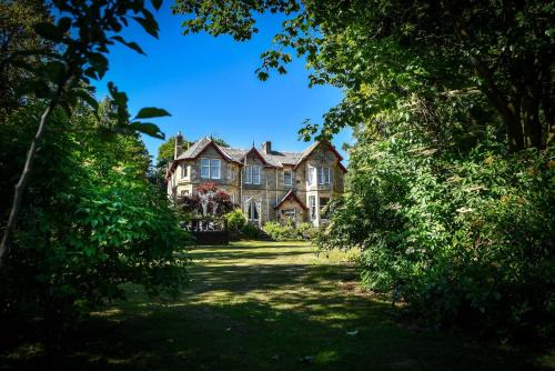 Heatherlie House