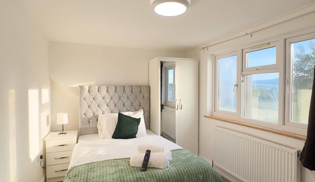 Heathrow Lodge B&B