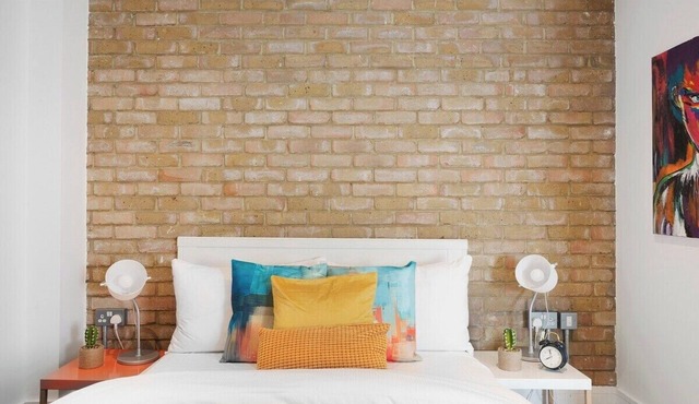 Hermitage Rd N4 🚇 Manor House | Courtyard