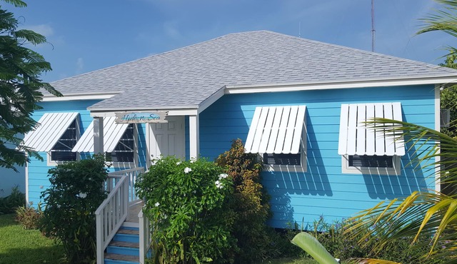 Hide 'N' Sea Spanish Wells Bahamas, Includes Golf Cart, Kayak & Paddle Boards