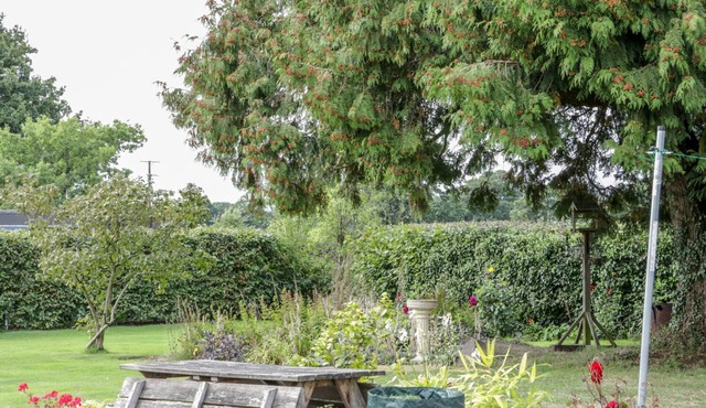 HIGHBURY COTTAGE, with a garden in Shrewsbury