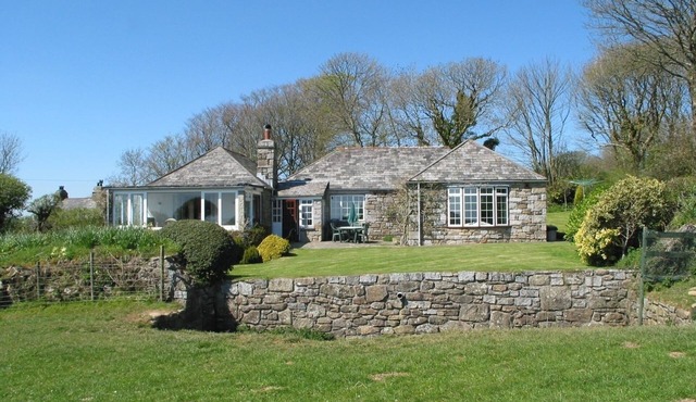 HIGHER TUMROSE, pet friendly, country holiday cottage in Blisland