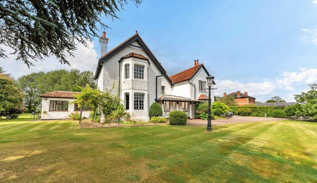 Holiday Home near Beaches & Cafes, UK