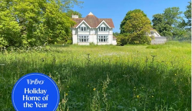 Holiday Home of the Year | Sleeps 20 | Tennis, Gardens | 1m Jurassic Coast Beach