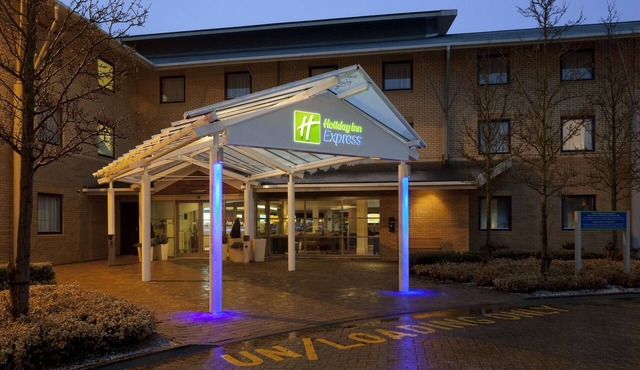 Holiday Inn Express Milton Keynes by IHG