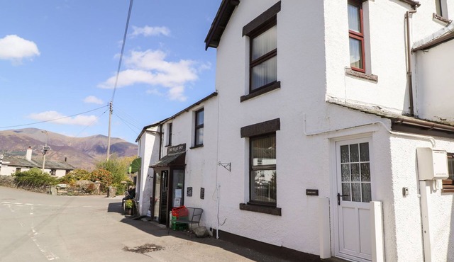 HOLME RIGG, pet friendly, character holiday cottage in Braithwaite