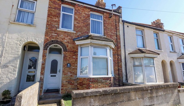 HOME FROM HOME NEAR THE SEA, family friendly in Wyke Regis