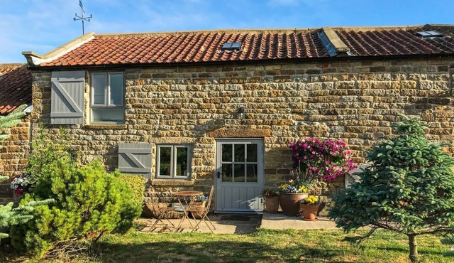 Honey Bee Cottage, Staintondale