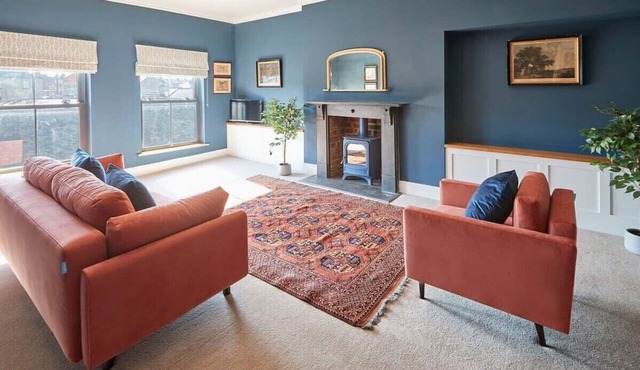 Host & Stay | Turnstone