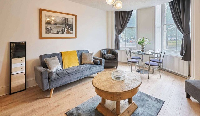 Host & Stay | Grand Parade Apartment
