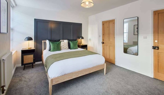 Host & Stay | Penny Farthing Cottage