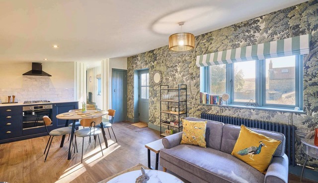 Host & Stay | The Lodge