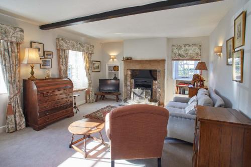 Host & Stay - Tithe Cottage