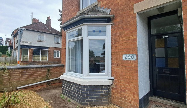 Huge 4 bed in the heart of Kettering