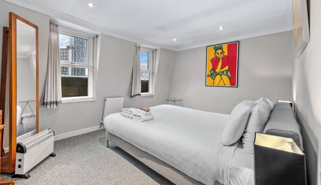 Huge central London designer apartment slps 6 - Roof Terrace + fast Wifi