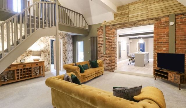 Hunters Lodge at Wildersley Farm