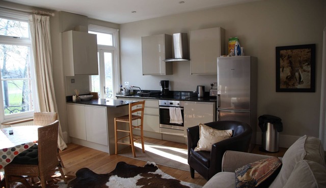 Hurlingham-warm Spacious Newly Refurbished 1 Bed Flat - Sleeps 2-4
