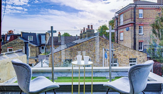 Hybrid Resi - Uxbridge | 3 Bed Apartment