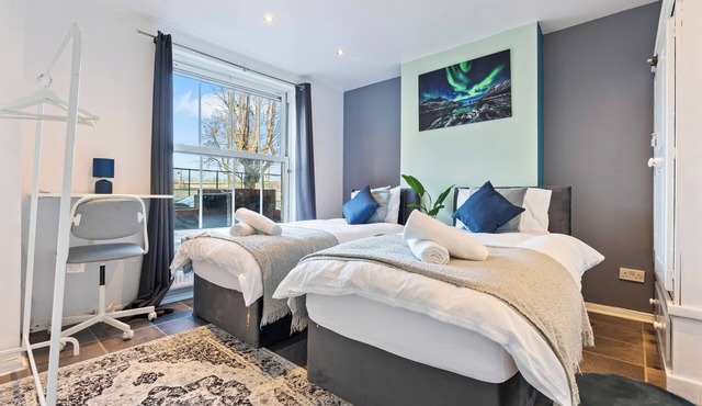 Impeccable 4-Bed House with garden in Brixton