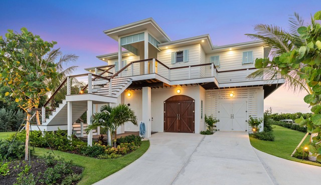 "Incommunicado" New Build! Solar/Gen, 35 Boat Slip, Pool, Gym. Hope Town Bahamas