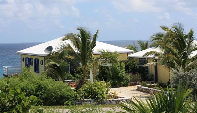 Indigo Seas- Panoramic Ocean View, Secluded Cottage
