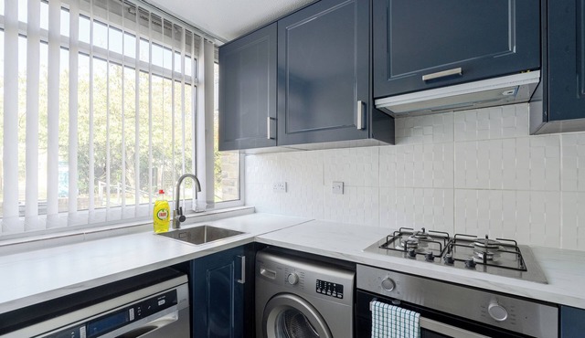 Karazo Property- Luxury 2 bed in Croydon