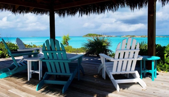 KeyLime Cottage: Beachfront vacation house, Tropic of Cancer beach, Little Exuma