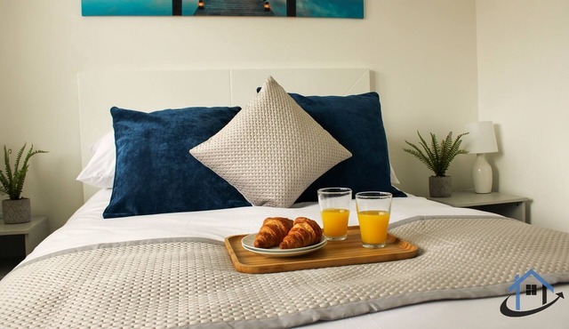 King or twin beds free parking x3 wifi corporatesn