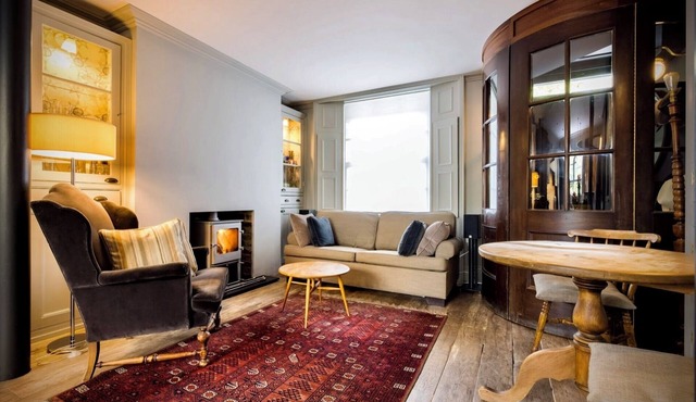 Kings Cross, renovated period property, quiet tree lined street, central London