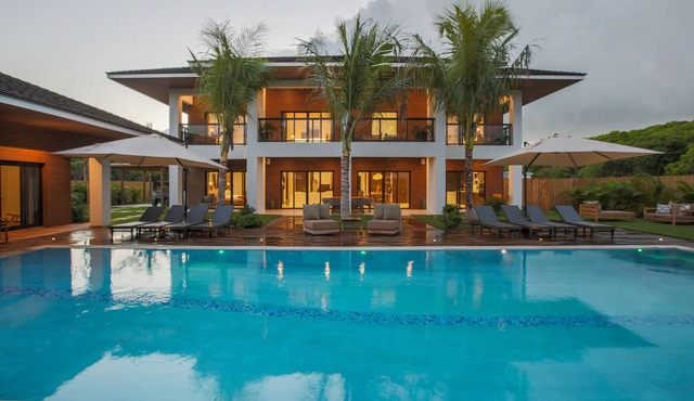 La Palmeraie Villa 3, 300 ft. from beach, daily beach set up, daily cleaning
