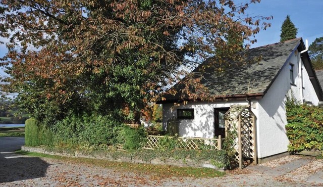LAKEFIELD COTTAGE, pet friendly, with a garden in Hawkshead