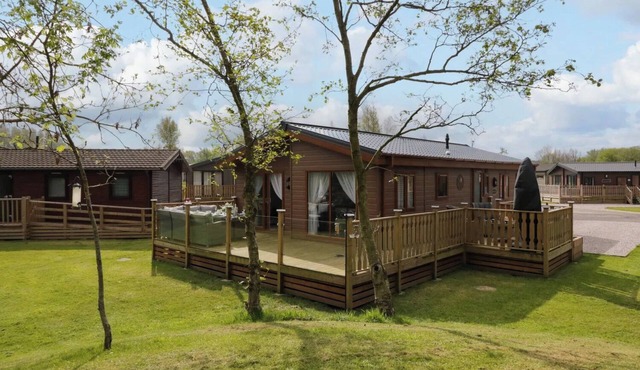 Lakeland Lodge- 3Bed-2 Bath- Private Patio