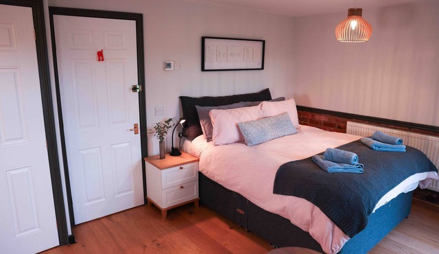 Lakeside Studio, pet friendly