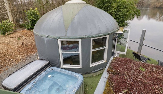 Lakeview Yurt, Beckford