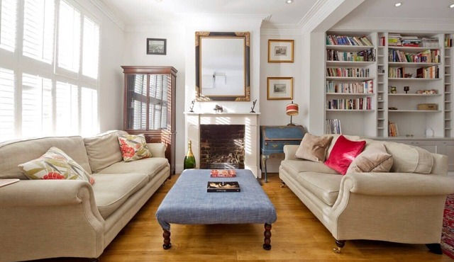 Large 4-Bed House with a Garden, Fulham