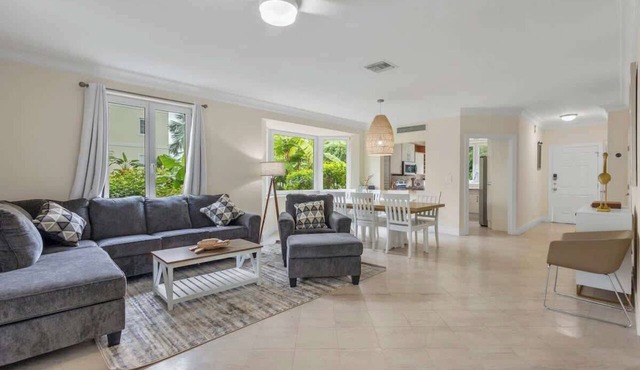 Large 4BDR/Family/Pool/Location/Atlantis Unit 1