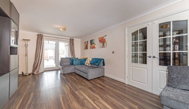 Large 5BR Home in Bedford Ideal for big Groups