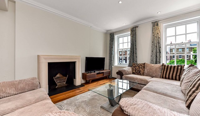 Large family duplex apartment